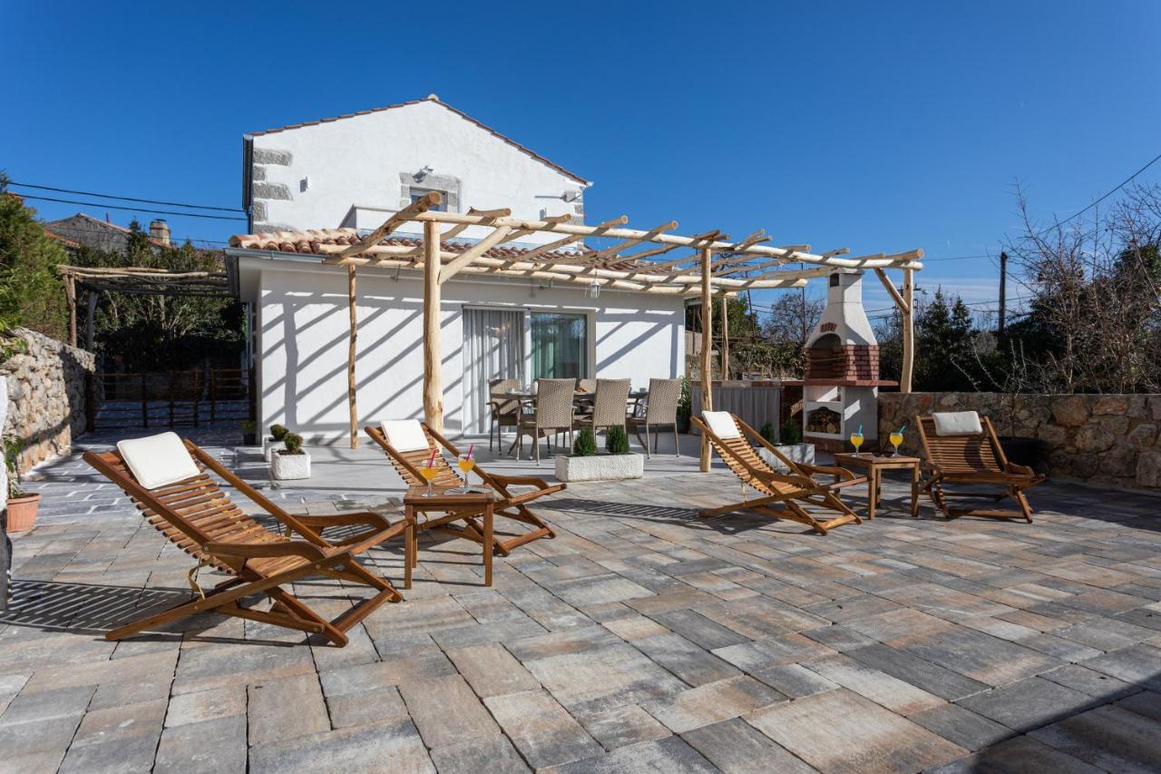 Villa Elm Milohnici Zewnętrze zdjęcie