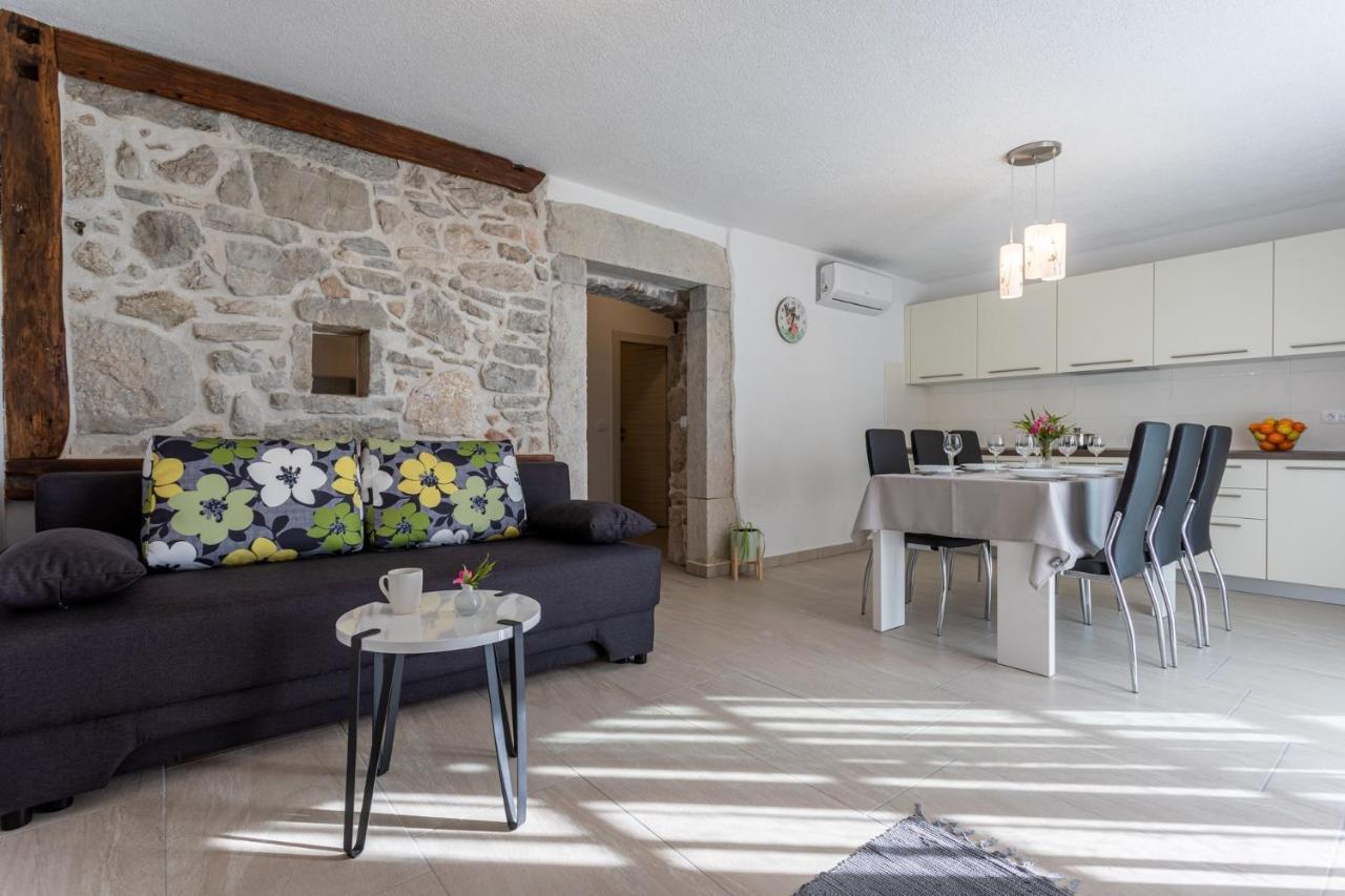 Villa Elm Milohnici Zewnętrze zdjęcie