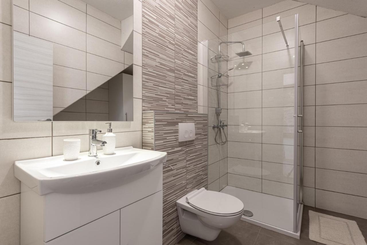 Villa Elm Milohnici Zewnętrze zdjęcie