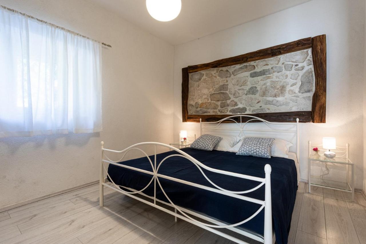 Villa Elm Milohnici Zewnętrze zdjęcie
