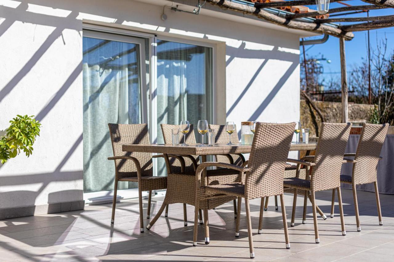 Villa Elm Milohnici Zewnętrze zdjęcie